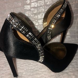 Black Regal Pump w/ Swarovski Crystal Detail